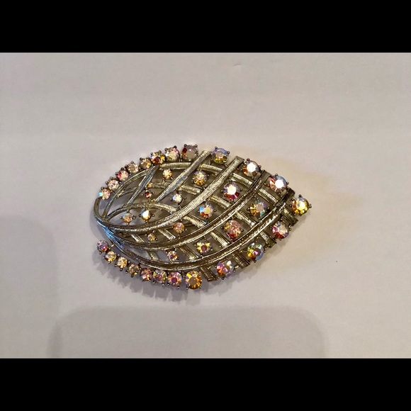 Vintage Coro Crystal Collector Silver Leaf Brooch - Picture 5 of 8